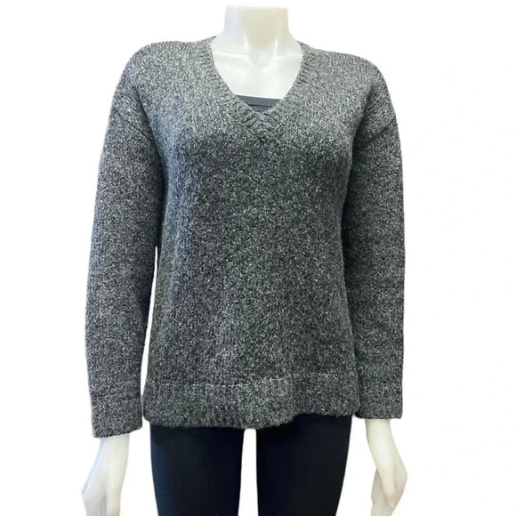 Michael Kors Knit Charcoal V Neck Sweater  Size Medium - Picture 1 of 9